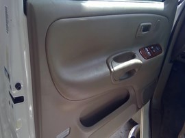 2002 TOYOTA TUNDRA, WHITE, LIMITED MODEL, EXTD CAB, AT, 2WD.  Z26361